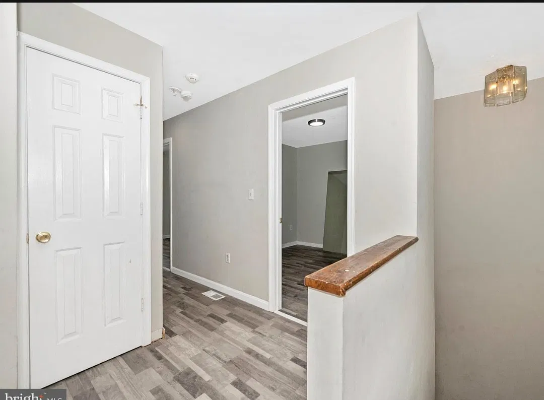 3 bed, 1.5 bath, 1104 sqft, $2,500 — Photo 3