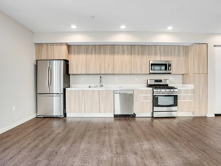16300 Ventura Blvd #209 — Photo 11