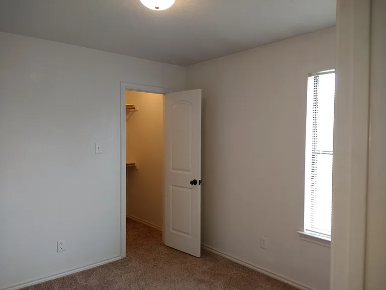 8124 Doreen Ave — Photo 15