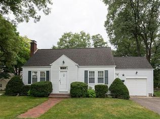 20 Thornton Rd, Waltham, MA 02453