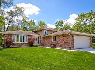 6 N Charles St, Naperville, IL