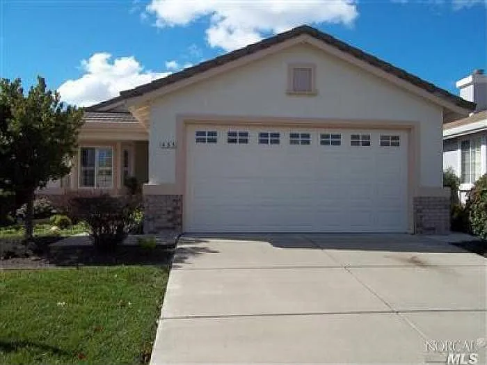 455 Mandarin Cir photo 1