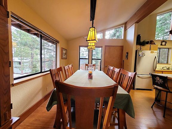 5th image of 1025 Windsor Dr