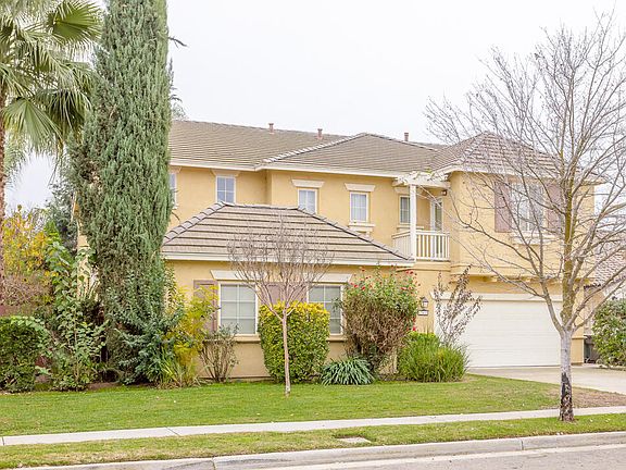 3rd image of 2563 Riviera Court