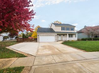 306 Garden Ter, Shorewood, IL 60404