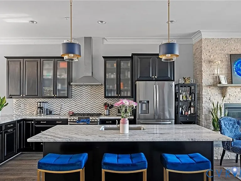 444 W 6th St — Photo 7