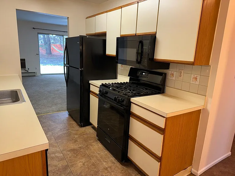 100 Hillside Dr #G8 — Photo 7