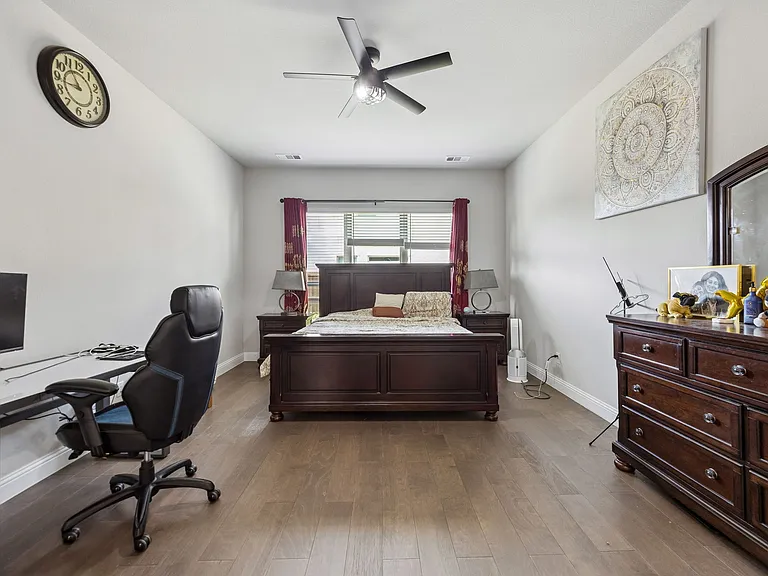 4500 El Paso Dr — Photo 15