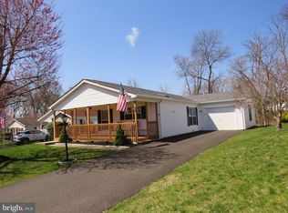 548 Greentree Dr, New Hope, PA 18938