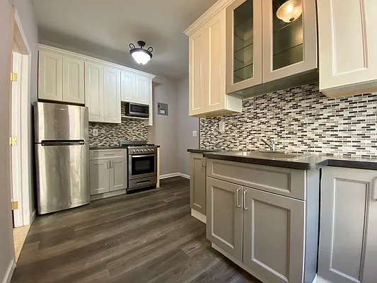 Rented by Bohemia Realty Group | media 13