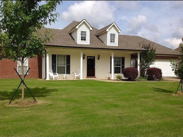 704 Savannah Dr, Oxford, MS 38655