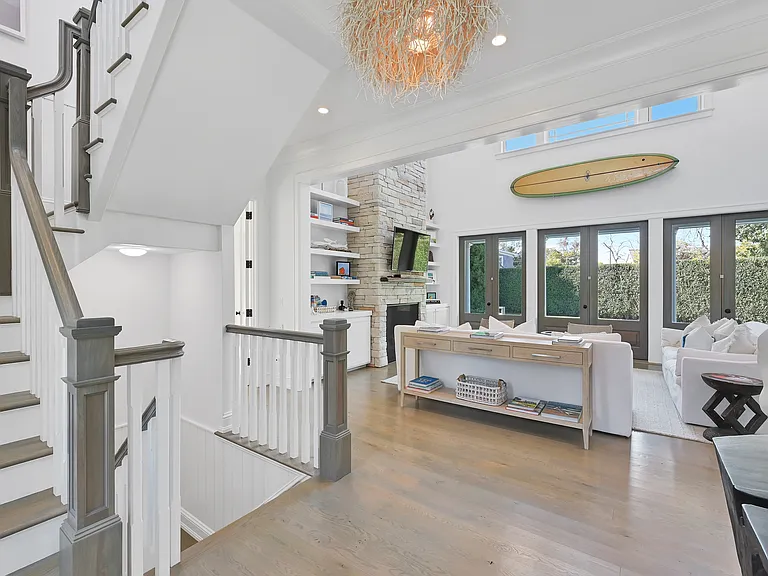 52 Quogue St #2 — Photo 5