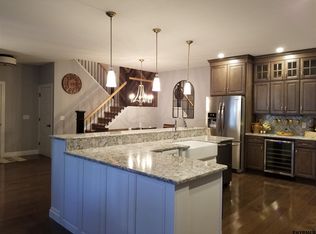 1 Stacey Way, Troy, NY 12180