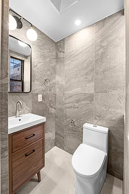 Bathroom, photo 1