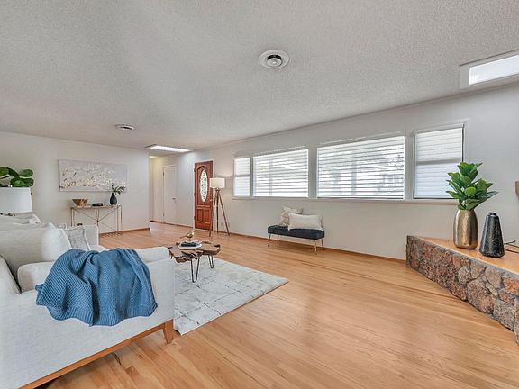5th image of 625 Plum Street
