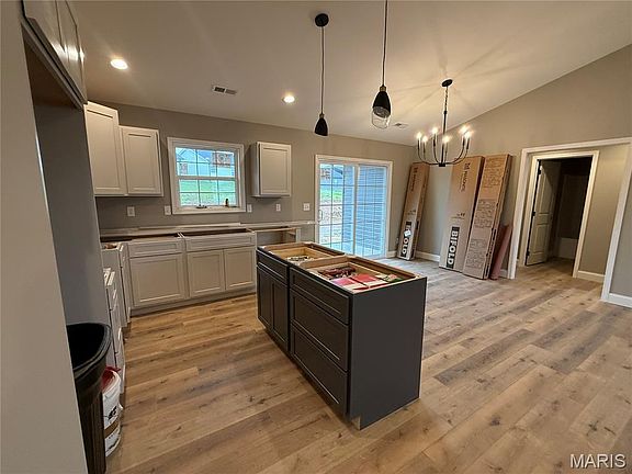 5th image of 4004 Bishop Ct