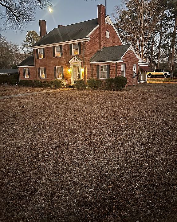 2nd image of 206 N 2nd St