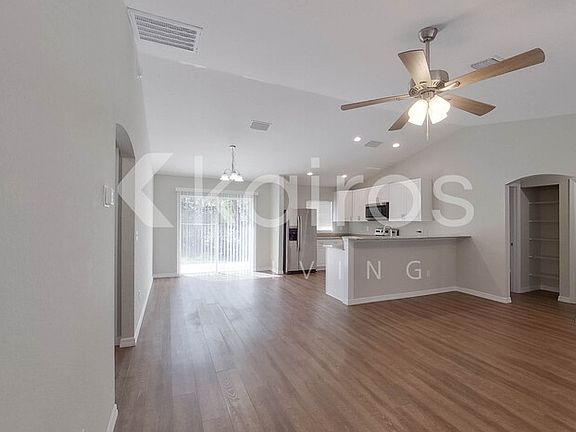 3rd image of 4918 SE 137th Pl