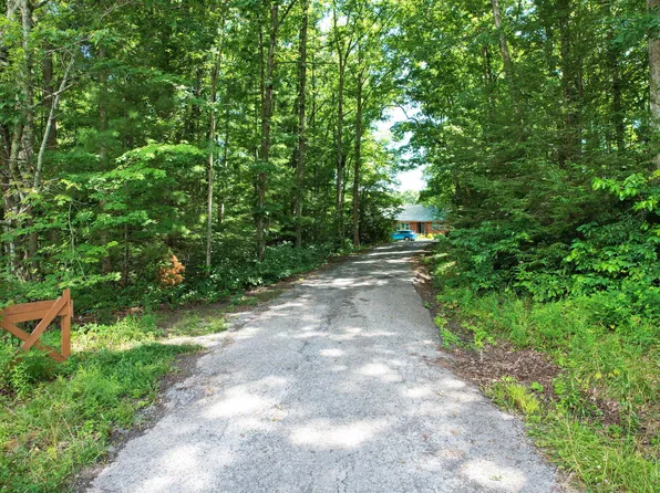 47 Stephens Ln, Signal Mountain, TN 37377