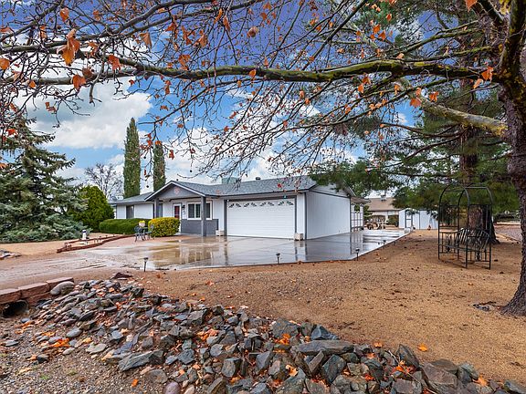2nd image of 7721 E Las Flores Ave
