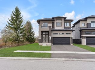 3701 Quayside Dr, Severn, ON L3V 8M9