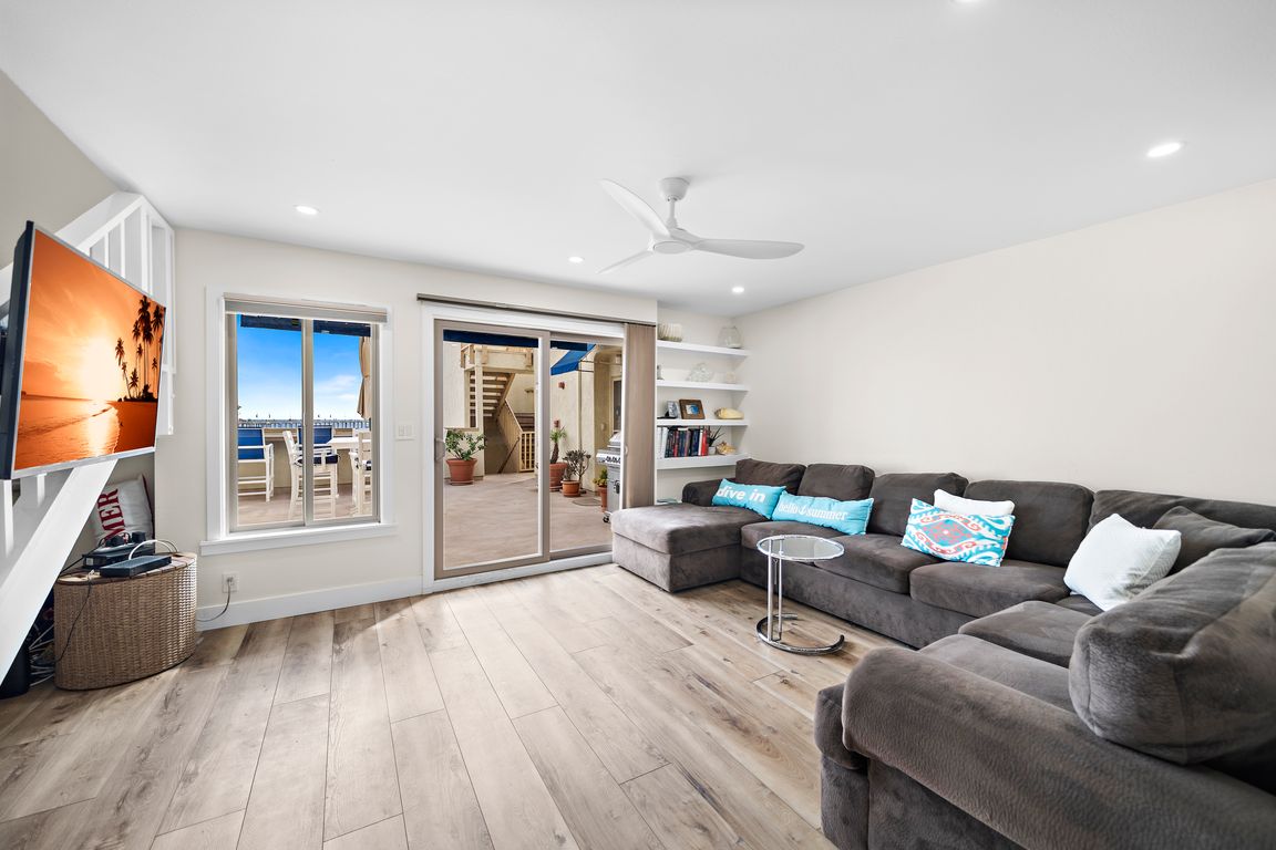 next background image