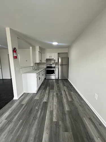 2305 Sheldon Ave #8 Photo 1