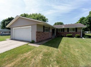 206 Northknoll Dr, Rochelle, IL 61068