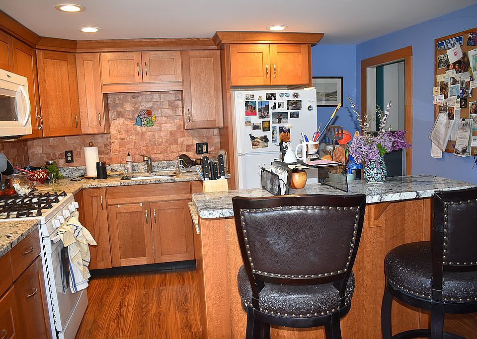 2nd image of 679 Weatherhead Hollow Rd