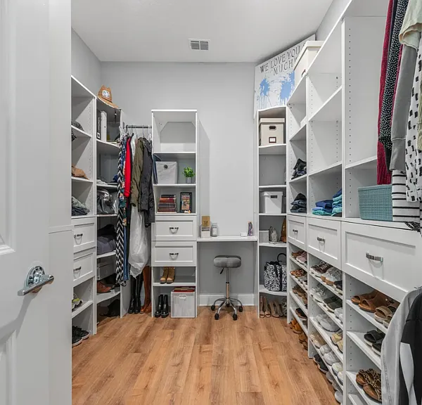 409 Clifton Bay Loop — Photo 8
