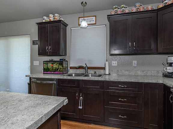 4th image of 159 Dolan Dr