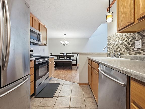 4th image of 13242 Aberdeen St NE
