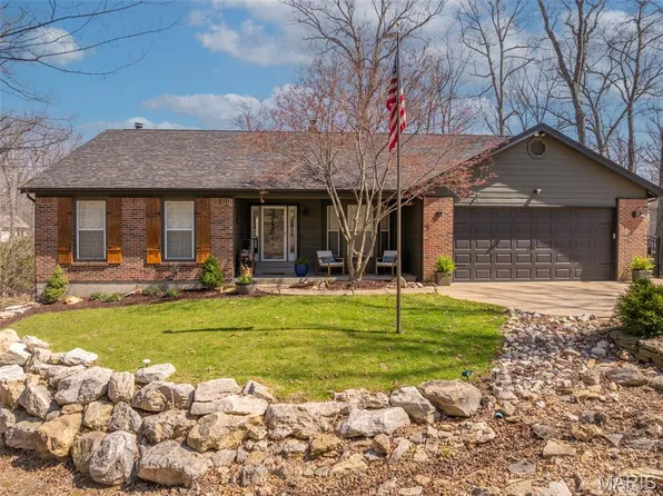 540 Lorraine Lake Dr, Innsbrook, MO 63390