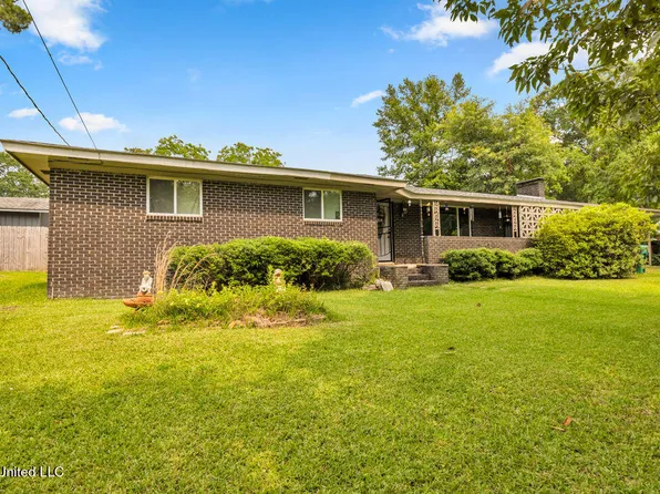 615 Baker St, Wiggins, MS 39577