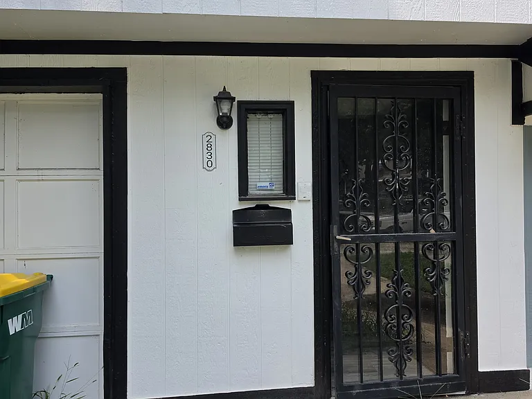 2830 Eaton St — Photo 3