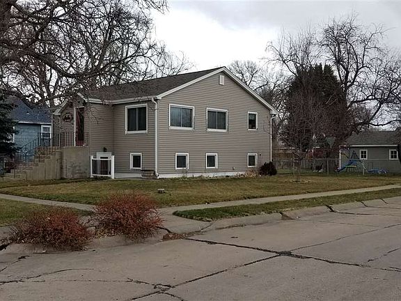 2nd image of 1301 N Dewey St