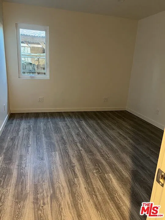 3 bed, 3.0 bath, 1200 sqft, $4,000 — Photo 3