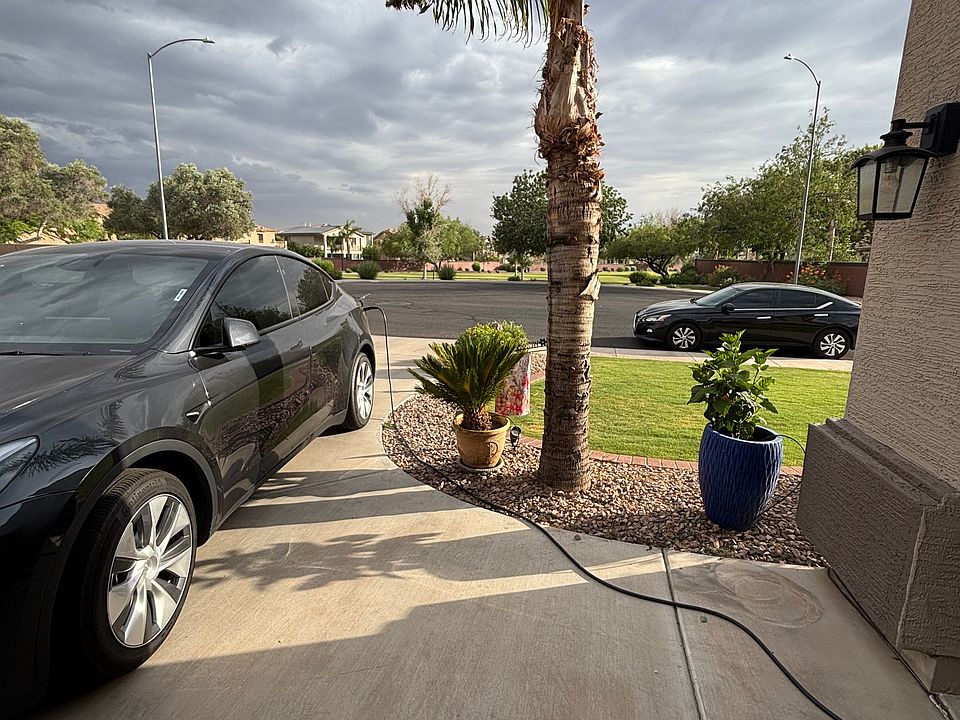 2nd image of 2257 S Valle Verde Cir