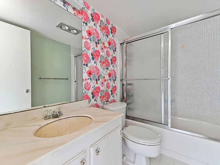 4080 Tivoli Ct #202 — Photo 23