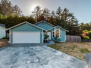 3981 Hillside Ct, Eureka, CA 95503