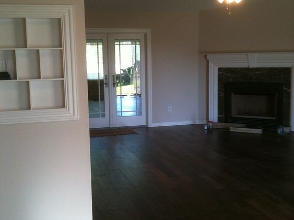 2nd image of 4051 Shorewood Dr