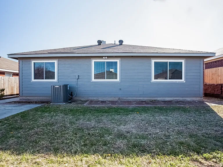 2370 Stagecoach St — Photo 13