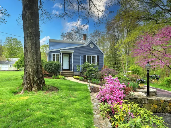 39 Washington Street, Trumbull, CT 06611