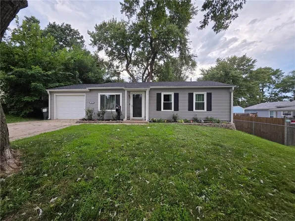 302 E 3rd Dr S, Independence, MO 64050