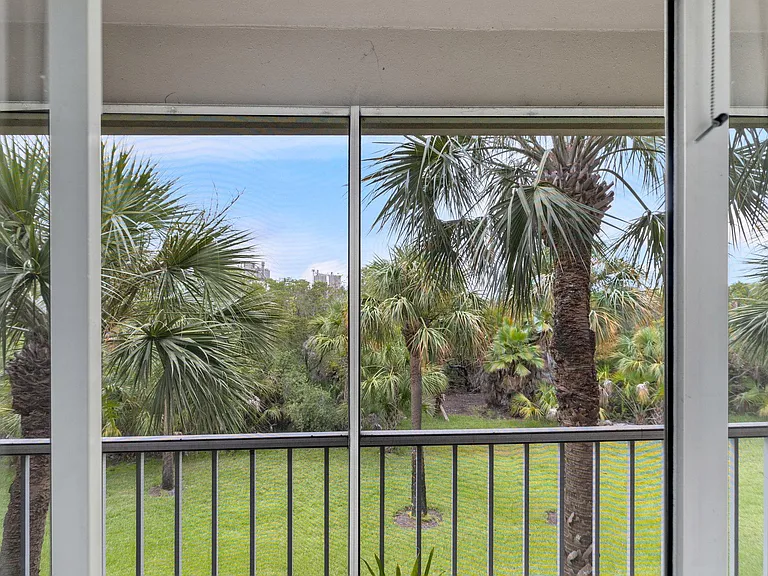 1039 Normandy Trace Rd — Photo 18