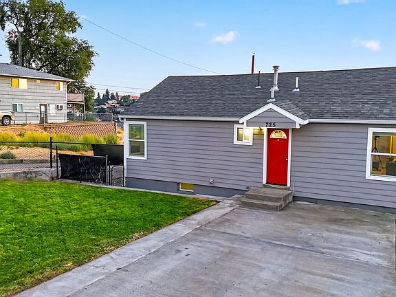2nd image of 725 SE 6th St