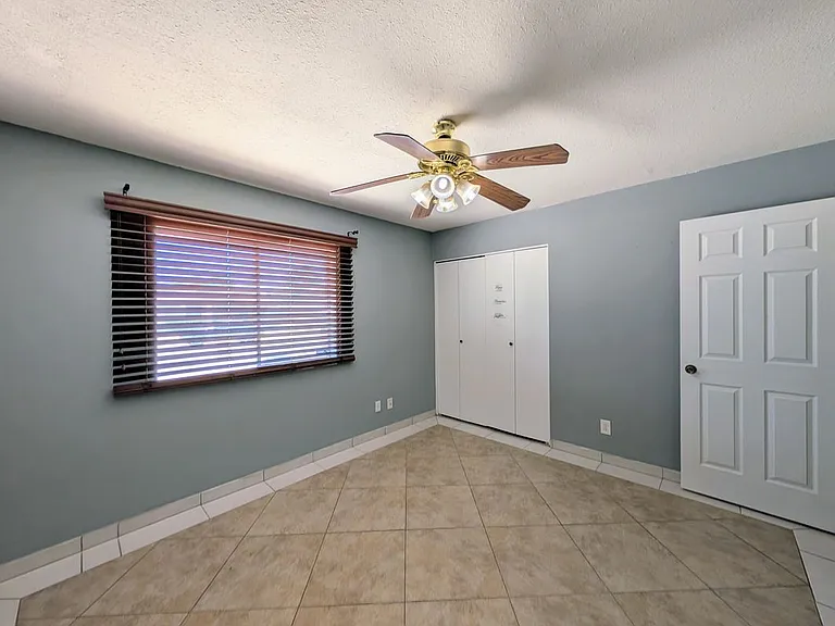 3848 W North Ln — Photo 46