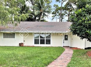 12930 Saint Davids Ct, Wellington, FL 33414