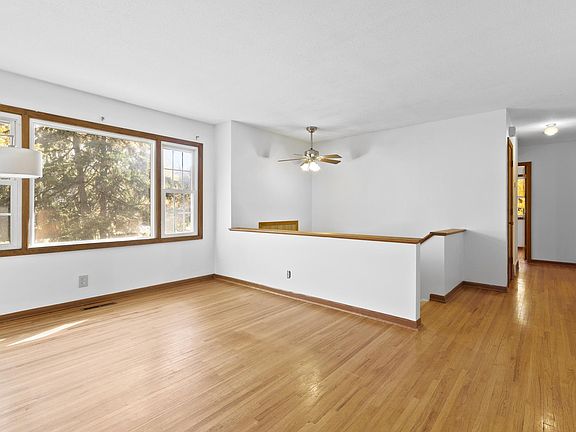 4th image of 11300 7th St NE