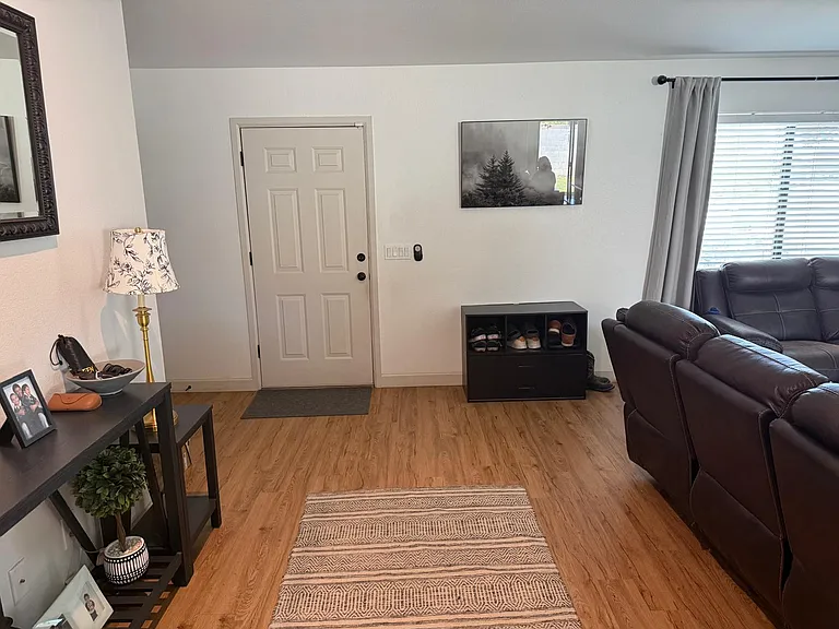 13665 N 21st Ave — Photo 10